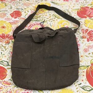 MO851 Suede leather olive green with pocket